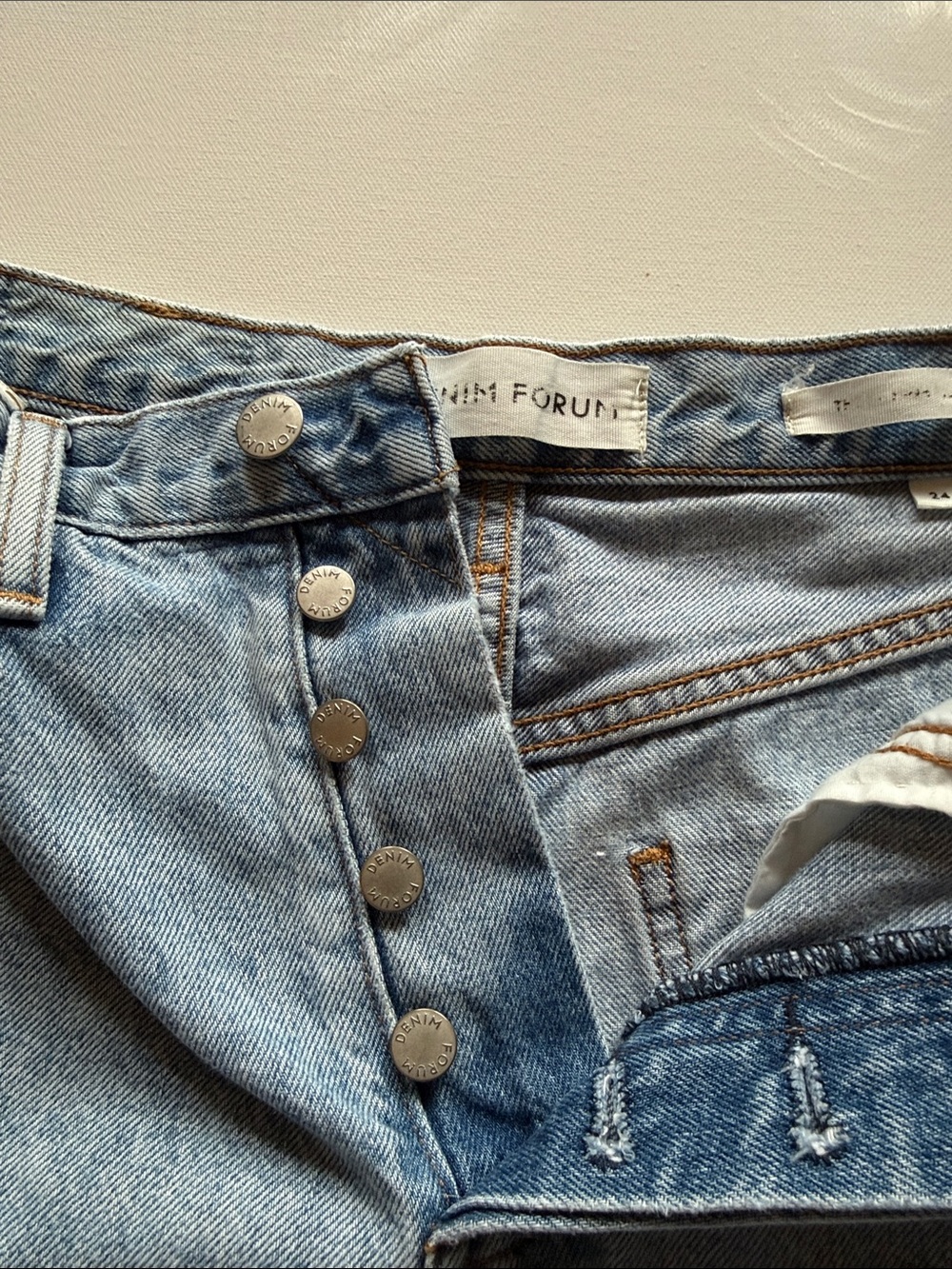 Aritzia Denim Forum High Rise 90’s Jeans - Picture 13 of 13